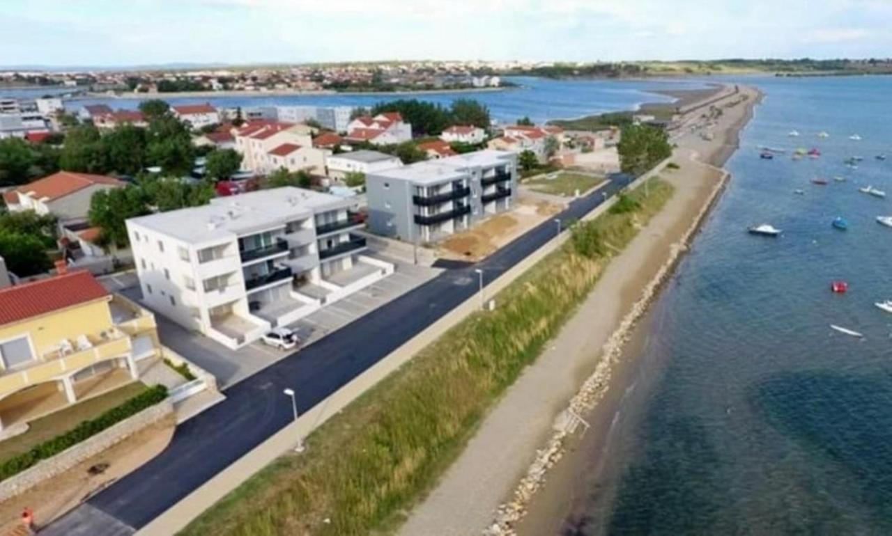 Apartment Lea Nin Exterior foto